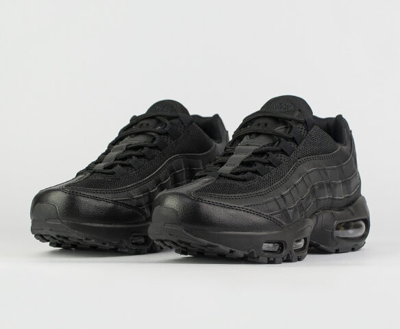 Nike Air Max 95 Wmns Triple Black. Вид 2