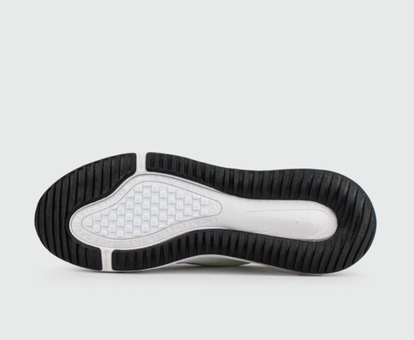 Nike Air Max 270 GO Triple White Wmns. Вид 4
