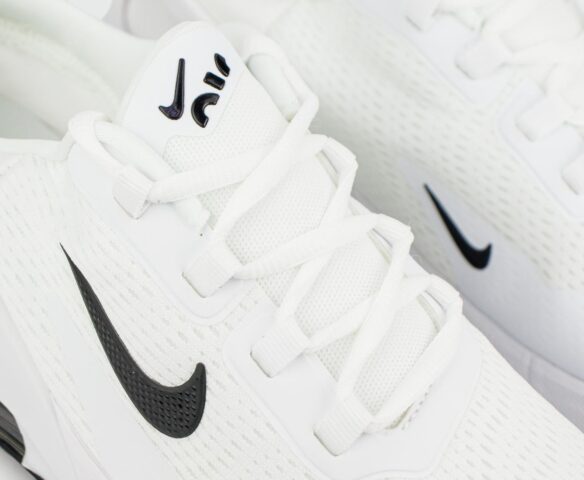 Nike Air Max 270 GO Triple White Wmns. Вид 5